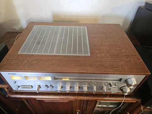 Vintage Yamaha CR-1020 AM/FM Natural Sound Stereo  Receiver 