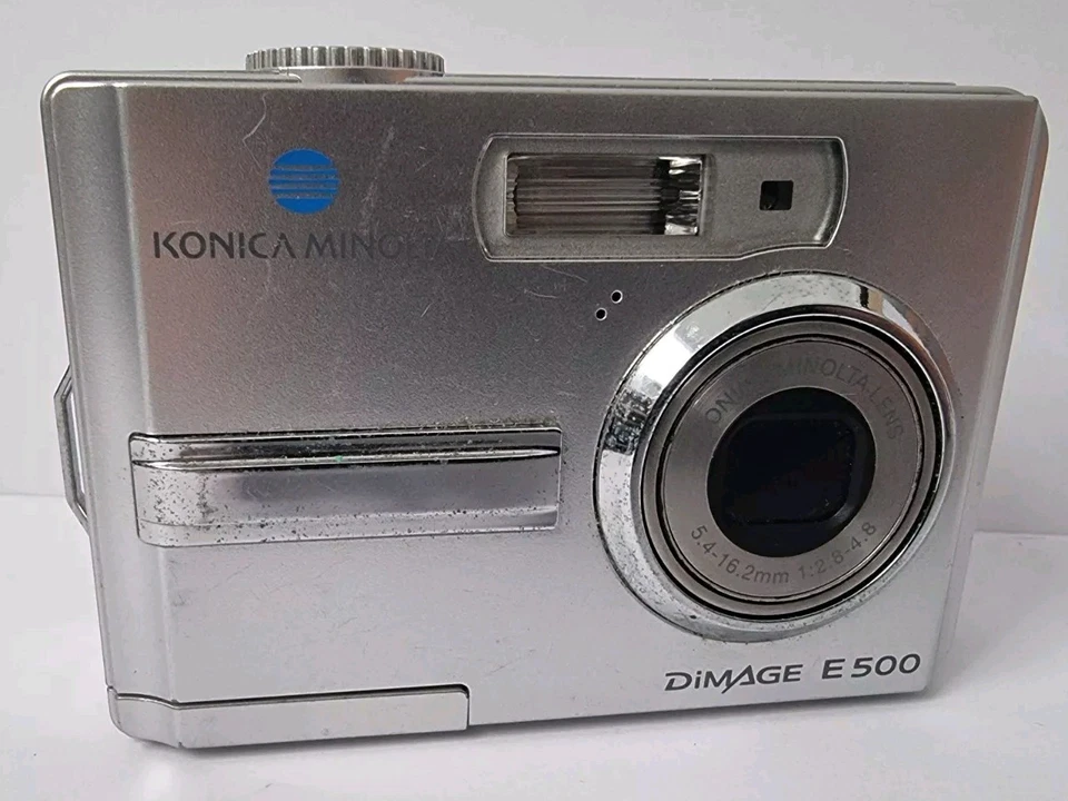 Konica Minolta DiMAGE E500 5.0MP Digital Camera - Silver, No Image Faulty (A548) - Image 2 of 4