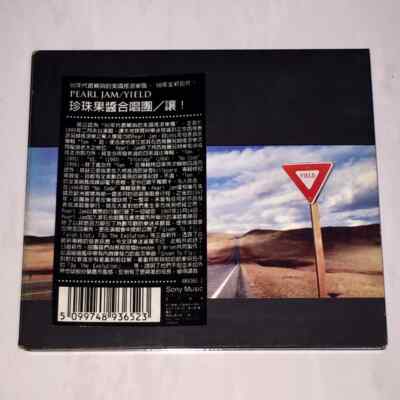 Pearl Jam 1998 Yield Taiwan Edition 13 Track CD Album with Promo Sticker