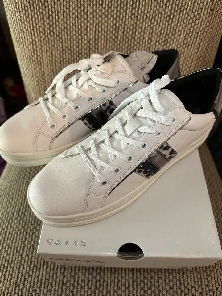Zapatos de tenis para mujer Geox Respira cuero plateado leopardo brillo 10,5 nuevos en caja Foto 2 de 4