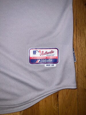 応援グッズ New York Yankees Majestic Cool Base Women's New York Yankees Majestic White Home Cool Base Jersey