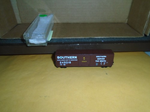 LIFE LIKE 50' PUERTA ENCHUFABLE BOXCAR - SUR #249018 N | Zustand: Used