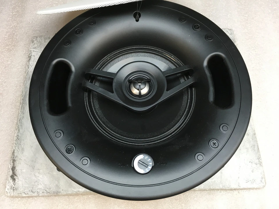 Altavoz de techo tamaño mediano Crestron Saros ICE6LPT-W-T blanco probado y funcional Foto 4 de 4