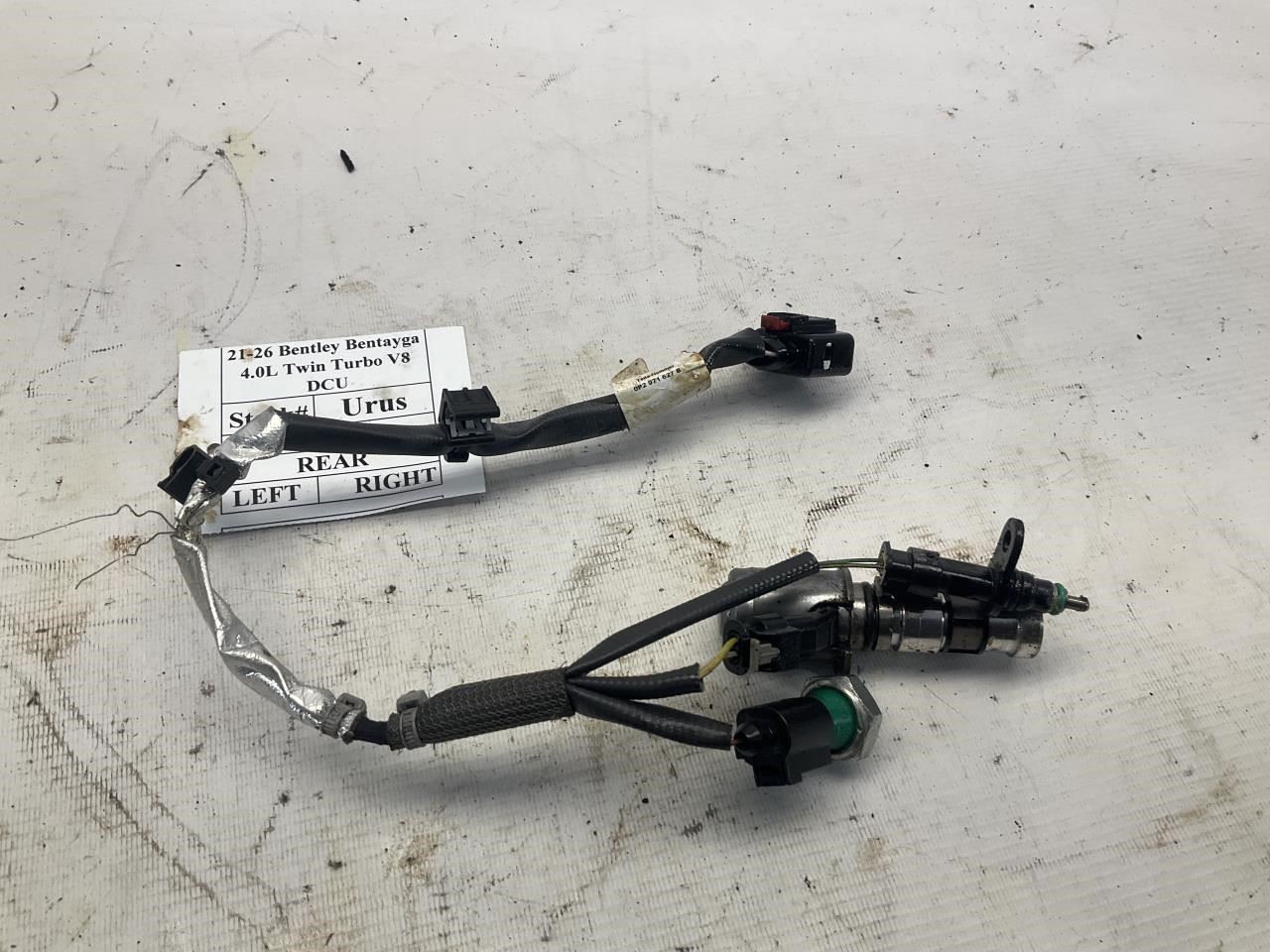 21-26 Bentley Bentayga 4.0L V8 Engine Adjustment Valve w/ Wiring Harness Q