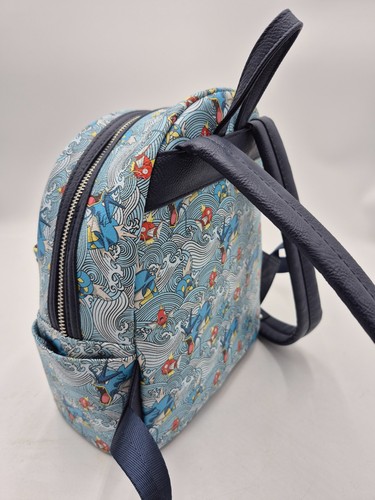 Loungefly Pokémon Magikarp & Gyrados AOP Mini Rucksack Sammeltasche - Bild 4 von 4
