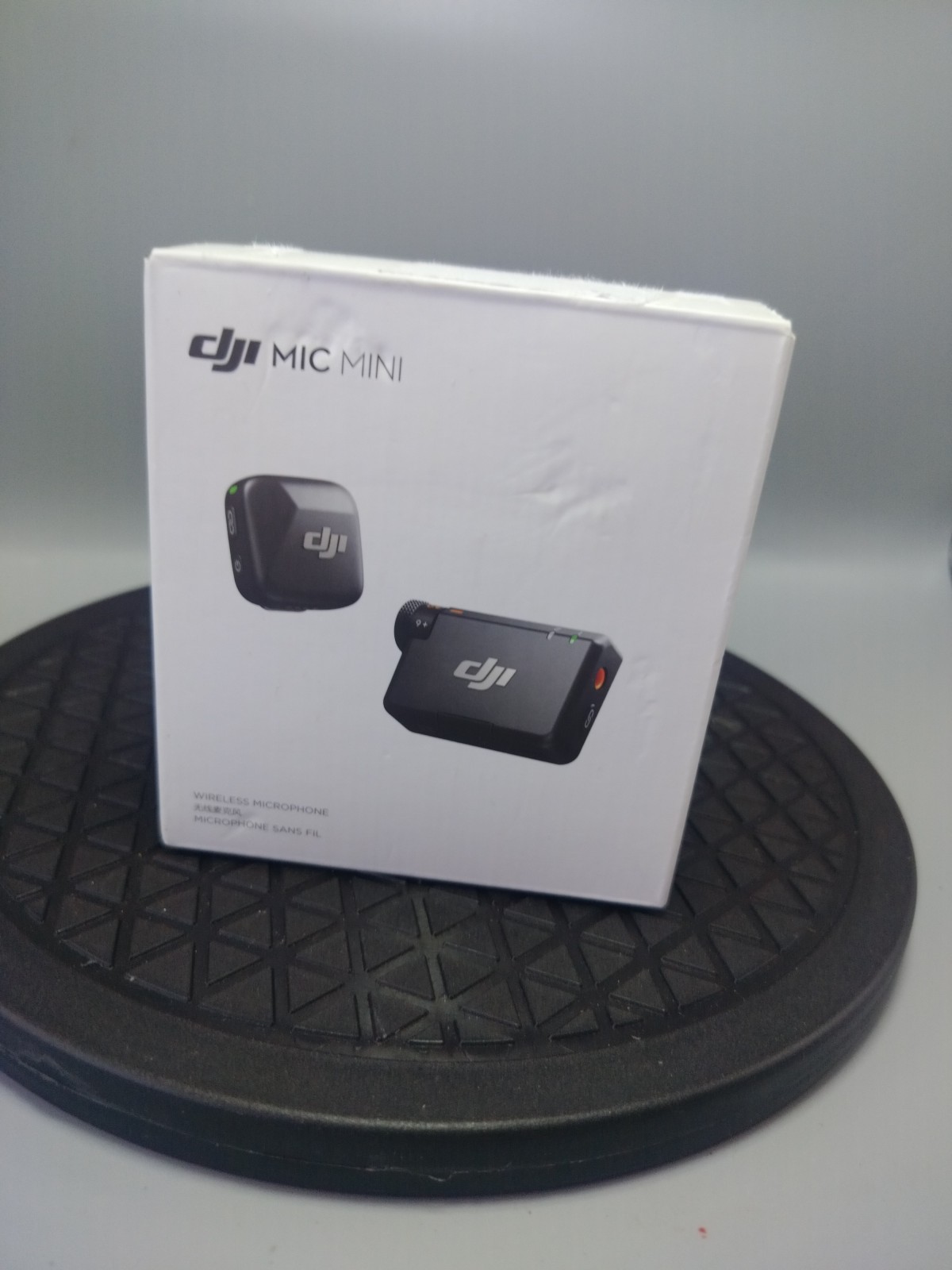 DJI Mic Mini (1 TX + 1 RX) Wireless Lavalier Microphone New Other. Complete.