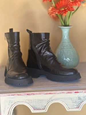 Inuovo  Women's Black ankle boots, Zip closure size 38, Istanbul Turkey