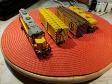 Ho Scale Train Lot #18