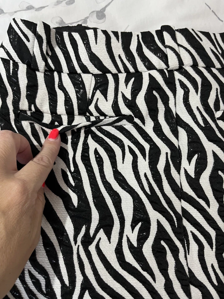 Topshop Animal Print Zebra Tiger Print Mini Skirt Size 8 - Image 4 of 4