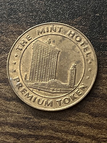 Paramount Inn Token The Mint Hotel Casino Premium Token Las Vegas Vintage Rare Token Coin ...