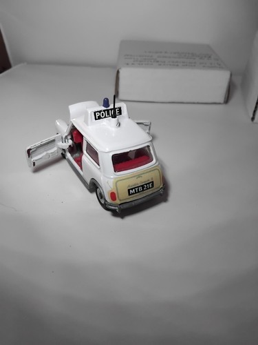 dinky mini police cars one repainted and new tyres etc, one play worn. - Picture 8 of 10