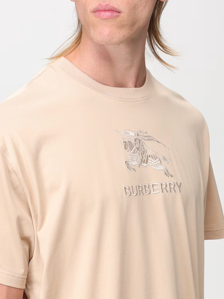 【送料&関税込】Burberry Beige Micro Knight Logo T-shirt Authentic NEW BURBERRY Men Beige TEMPAH Knight EKD Logo