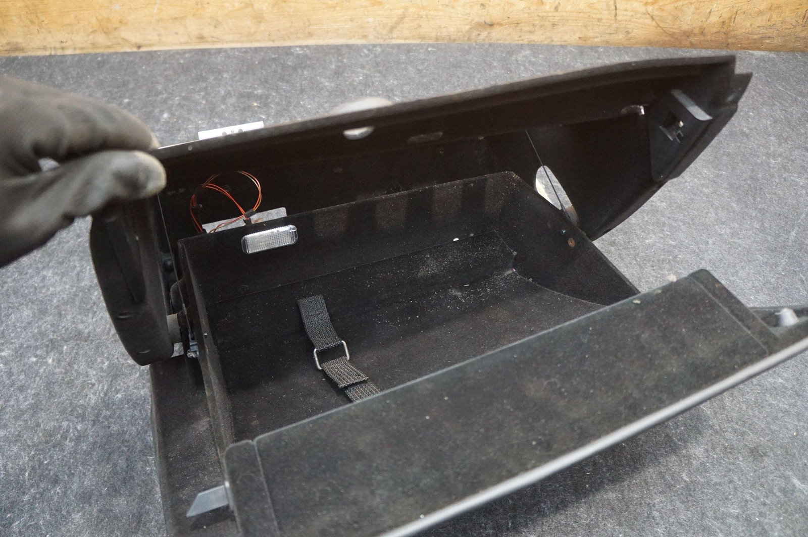 Dash Glove Box Black OEM 3W1857097G Bentley Continental Flying Spur 06-12 *Note