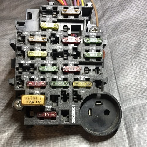 International 4700 Fuse Block 2003560C1 - Picture 3 of 8