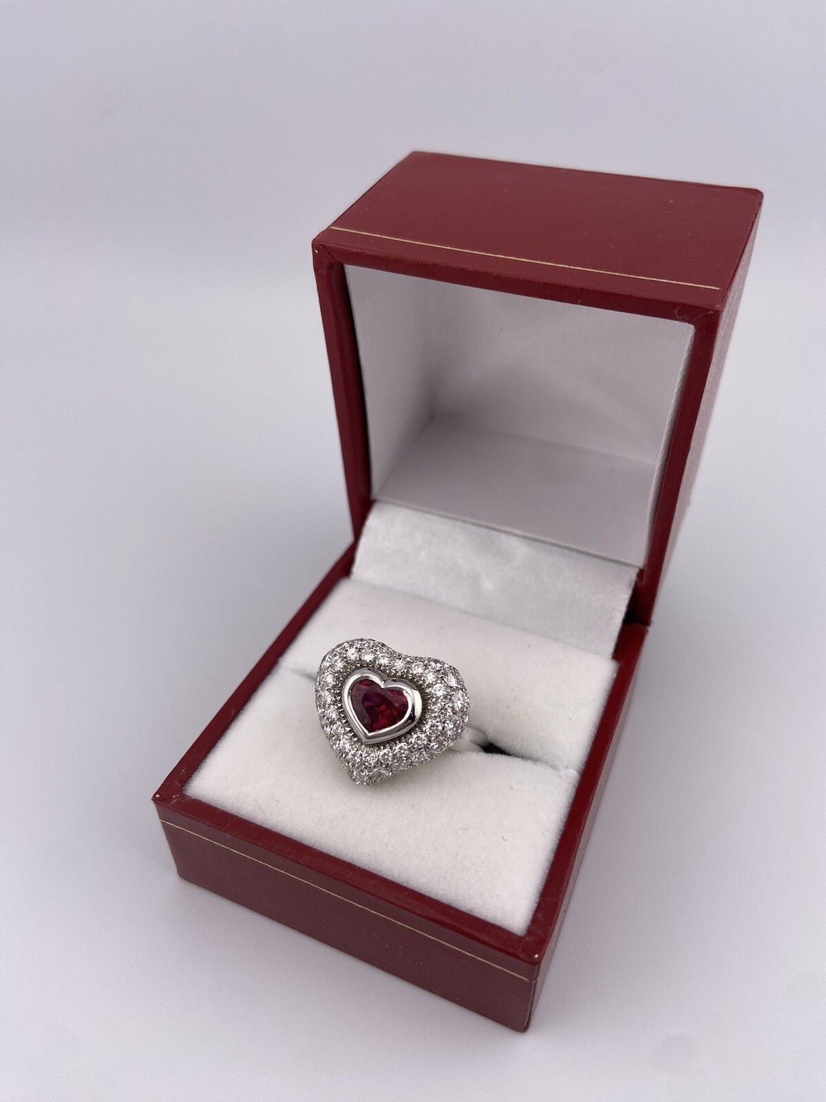 18KW Thai Ruby  Heart Shaped ring - image 4
