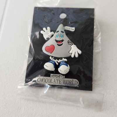 Hershey's Kisses Chocolate World 1998 Rubber Lapel Pin Heart
