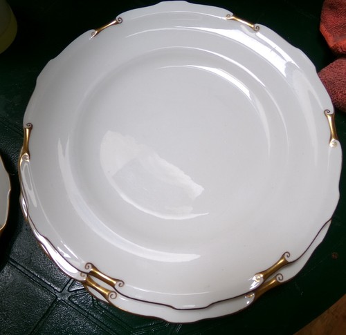 Royal Crown Derby Regency 10" Dinner Plate set of 4 Gold Trim - Picture 2 of 4