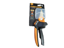 FISKARS POWER GEAR2 PRUNER TITANIUM P552 3/4" CUT CAPACITY BRAND NEW