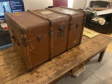 ANCIENNE GROSSE MALLE  -coffre en bois -Déco - 80*50*47 cm..