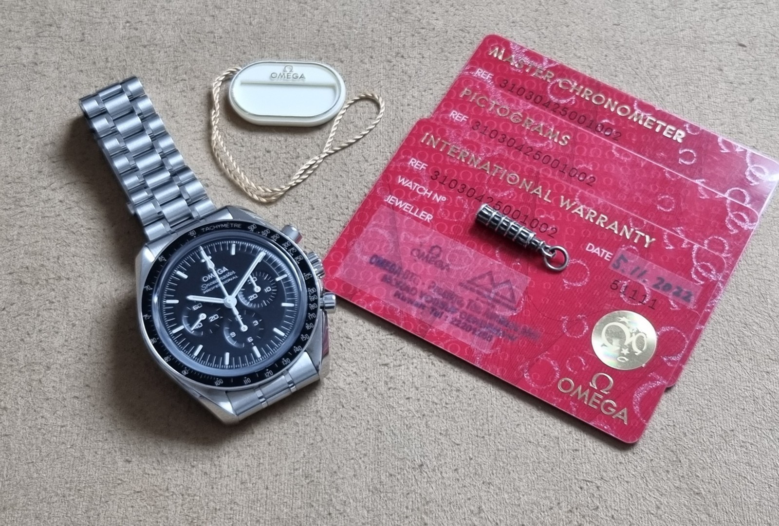 Omega Speedmaster Professional Moonwatch 31030425001002 Sapphire 3861 As New image 5