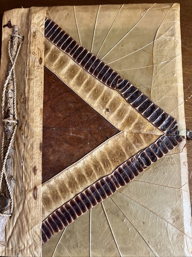 Handmade Photo Album Made Of Leaves And Snake Sheds Handmade Paper - Picture 1 of 16