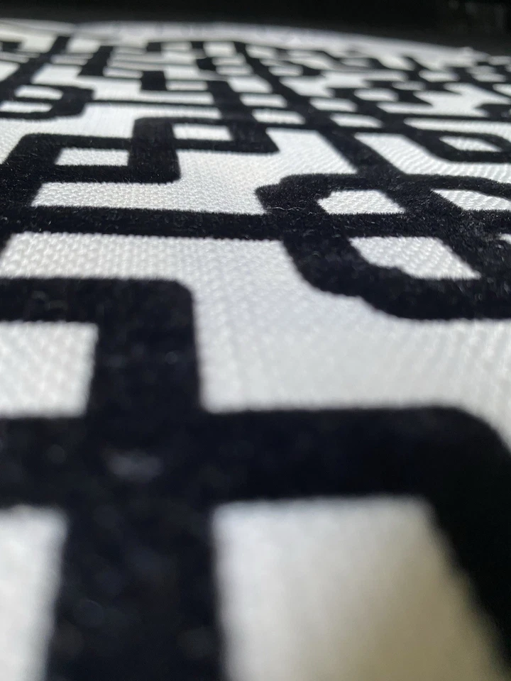 Muestra de tela PK Lifestyles Design By Nature X4 terciopelo geométrico Foto 4 de 4