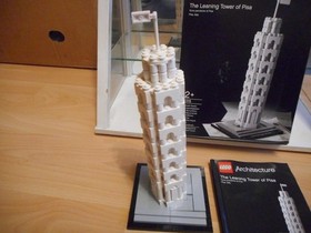 LEGO Architecture The Leaning Tower of Pisa with Box (Lego No: 21015)