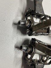 Pédales ATOM / MAILLARD 700 pour vélo de course anciens
