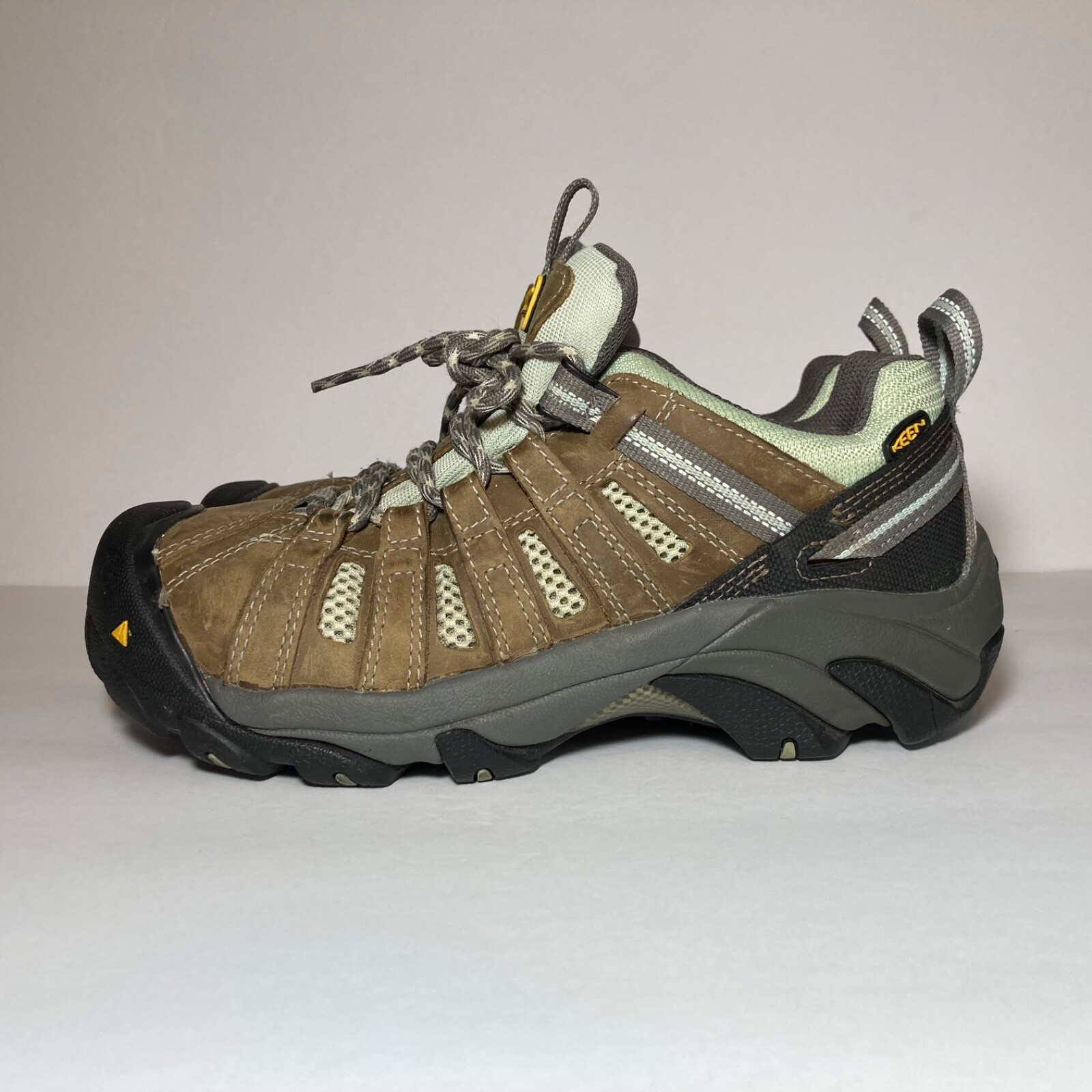 Scarpe da lavoro KEEN Utility ASTM F2413 11 punta acciaio donna taglia 8M marrone verde