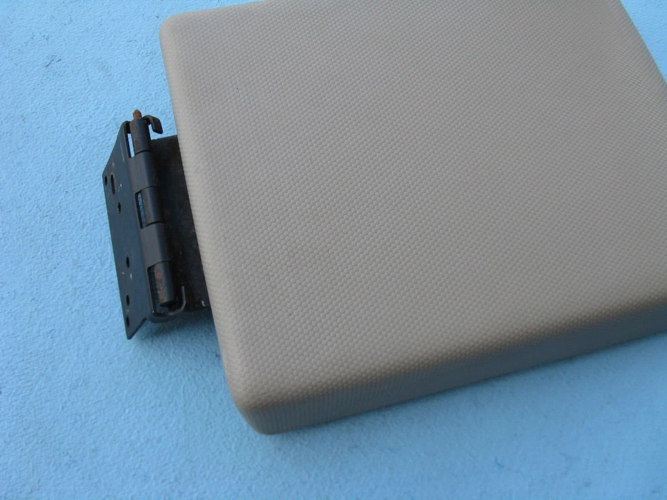 08 09 10 11 MAZDA TRIBUTE CONSOLA CENTRAL DELANTERA REPOSABRAZOS TAPA REPOSABRAZOS BEIGE TOSTADO Foto 2 de 4