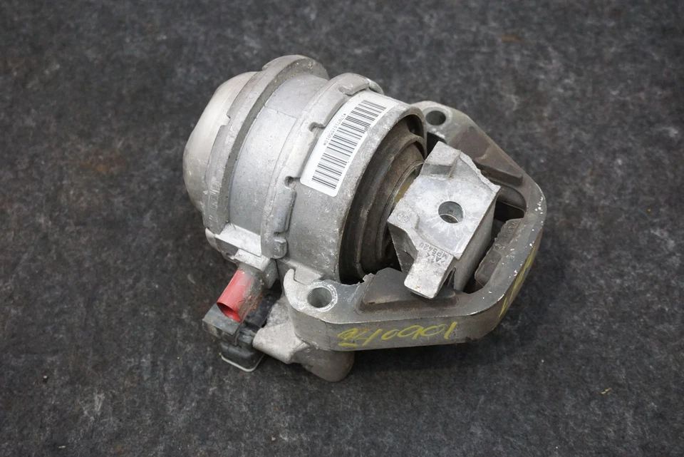 Soporte de montaje del cuadro del motor izquierdo 4H0199255T Audi S7 S6 4K8 13-18 RS7 14-18 Foto 2 de 4