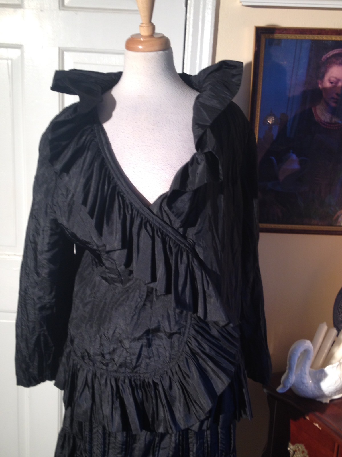 TALLY TAYLOR PARIS ROME CRINKLE BLACK TWO PIECE SKIRT SET-SIZE12-STUNNING STYLE!