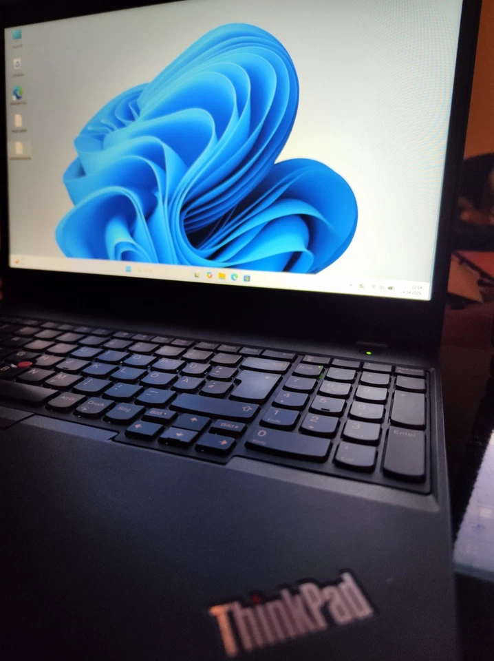 Lenovo ThinkPad T570 · i7-7500U · 8GB · 256GB, Foto 1 von 5