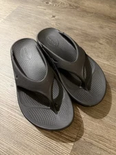OOFOS OOriginal Unisex Sandal in Black, M6/W8