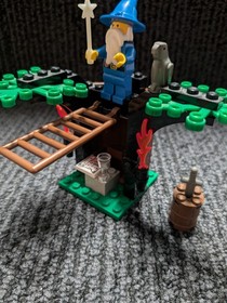 LEGO Dragon Masters: 6020 Magic Shop with Instructions and Box