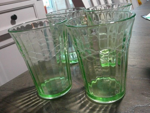 4 Depression Glass GREEN JUICE GLASSES URANIUM VASELINE .....