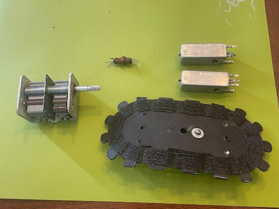 Matching AM Radio Front End Lot   2-Gang Tuning Cap, RF Cans, Loop Antenna