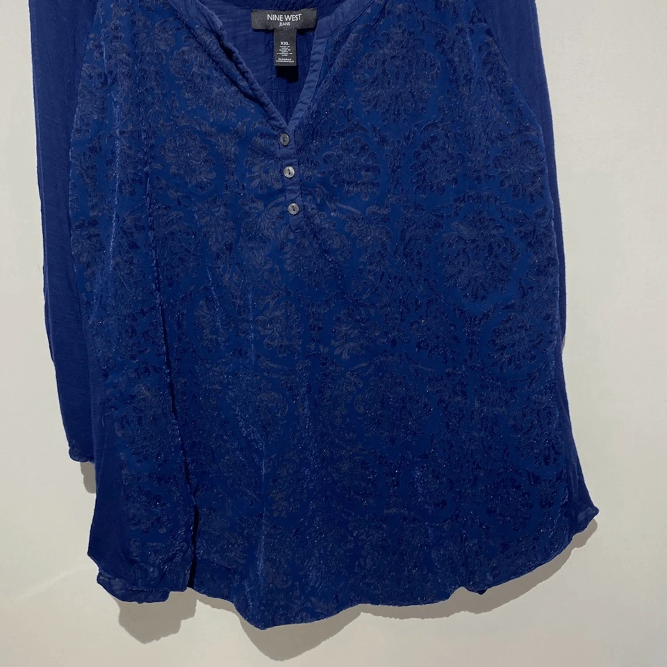 Blusa Nine West Jeans Para Mujer Azul Floral Cuello Dividido Rolltab Manga 3/4 Talla XXL Foto 2 de 4