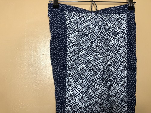 Old Navy Junior Girl's Pants Size L Regular Handkerchief Blue WhIte Cropped - Picture 9 of 12