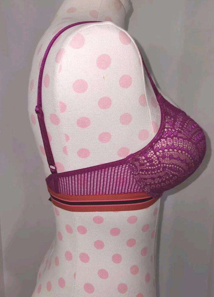 Victoria’s Secret Bombshell Plunge 32D púrpura #54867 - EXCELENTE Foto 3 de 4