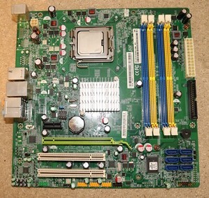 ACER PC MCP7 AM01A1 Mainboard + CPU Intel Core 2 Quad Q9300