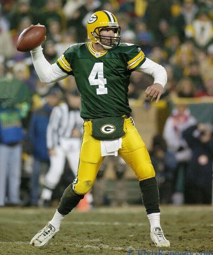 🏆 LEGEND IMMORTALIZED: Brett Favre, the legendary Green Bay Packers quarterback who defined an era of toughness and glory, has seen his legacy rise far beyond the gridiron — and now his hometown has chosen to honor him in stone. In a powerful tribute, a statue is being sculpted to celebrate the extraordinary achievements he gave to the Packers, the city of Green Bay, and the world of football. More than a monument, it stands as a symbol of pride, gratitude, and the inspiration Brett Favre continues to bring to generations of fans 💚💛. nhathung