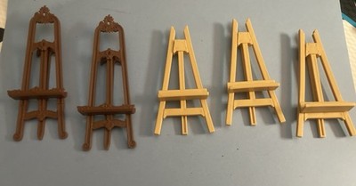 NEW Zuru Mini Brands Create Masterpieces Set Of 5 Easels Dark Brown & Light Tan