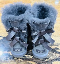 UGG Kid's Bailey Bow II Grey US 4 Sheepskin Lining Winter Boots Hardly Worn