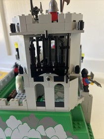 Lego Castle: Kings Mountain Fortress 6081 With Manual Near Complete View Photos 