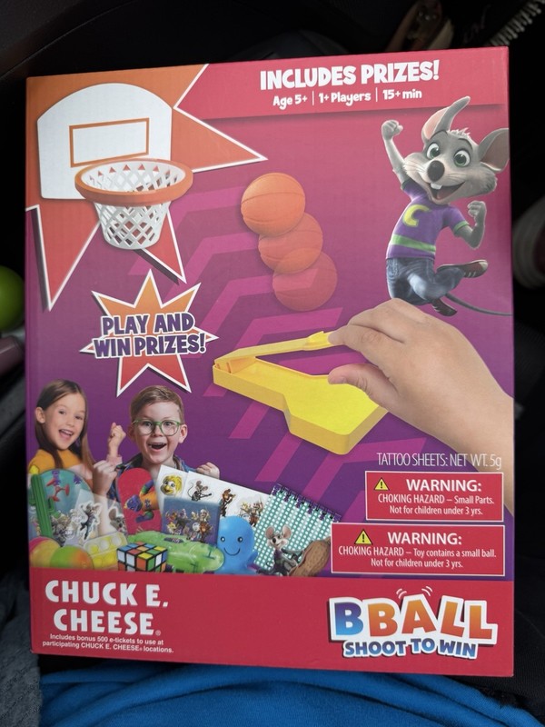 Chuck E. Cheese BBall Shoot To Win Game With Prizes