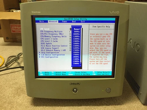 Sony Vaio HMD-A100 15" FD Trinitron VGA CRT Monitor build-in USB hub in OEM Box