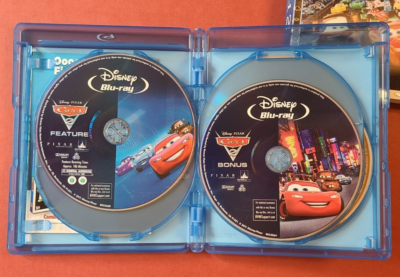 Disney Pixar Cars 2 3D (Blu-ray 3D/2D/DVD, 5-disc, 2011) w