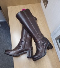EUC Ugg Australia Lana Knee High Leather Zip Boots Size 5.5 BUT FIT 5 Dark Brown