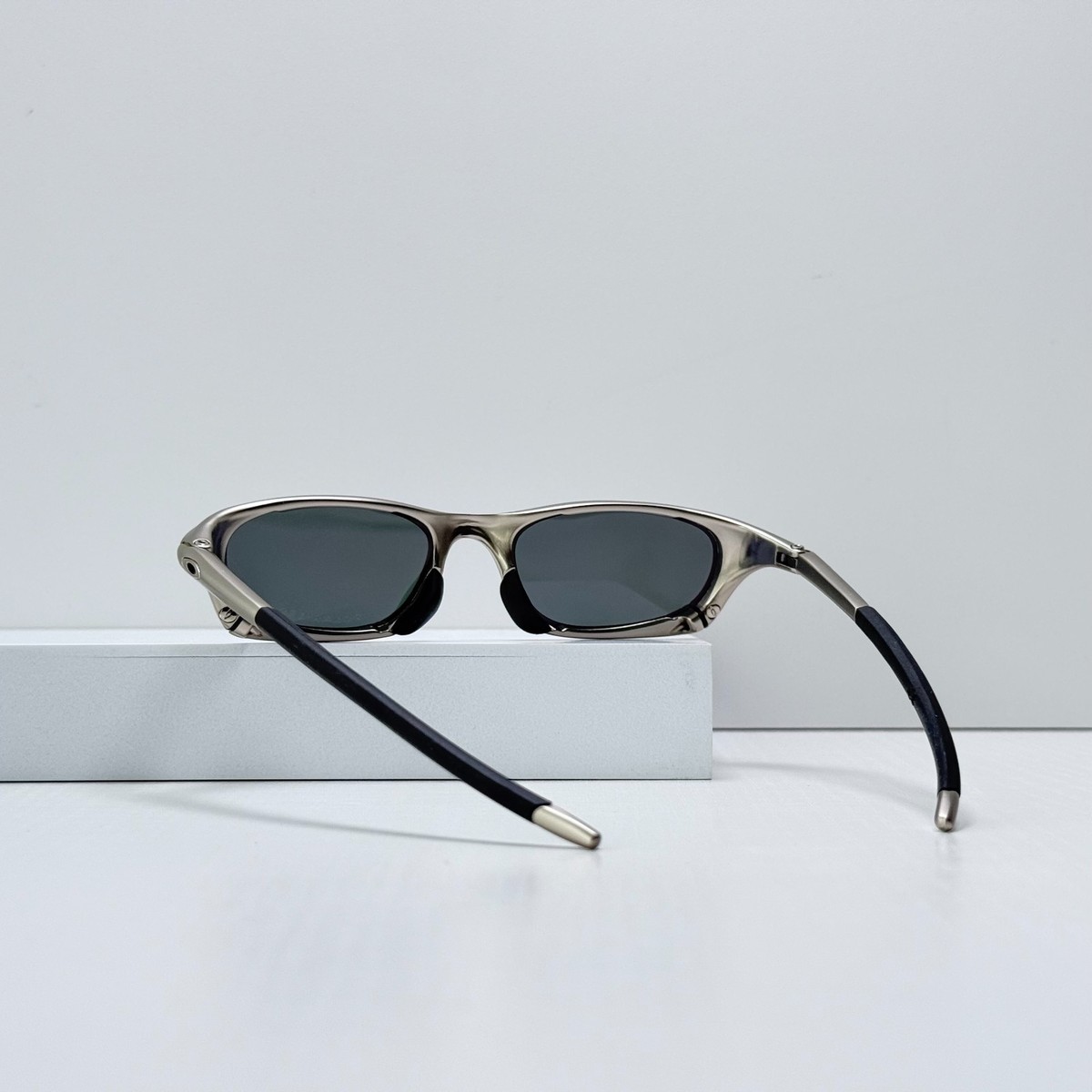 Oakley Magnesium Four Silver Frame Dark Blue Lens Sunglasses Mag